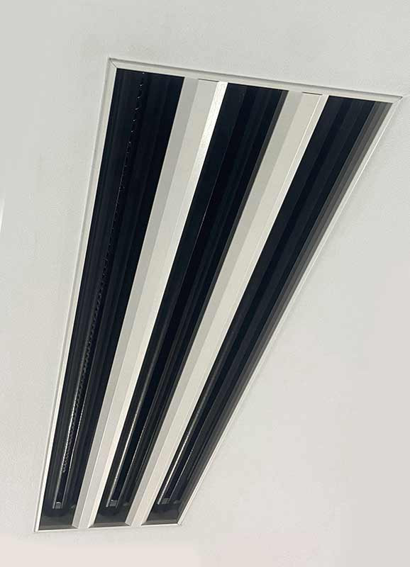 Дизайнерский линейный диффузор для натяжного потолка AR-F